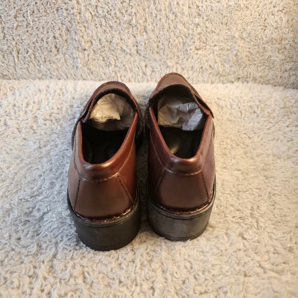 NEW Born‎ Carrera Penny Loafers Womens 8.5 Burgundy Brown Leather Lug Sole Shoes - Picture 3 of 9
